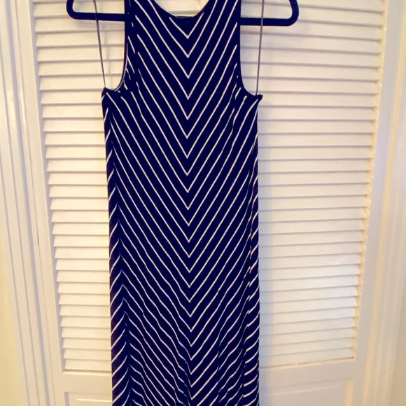 a.n.a  Slinky Black /White Chevron Striped V- Neck Maxi Dress - Picture 3 of 4